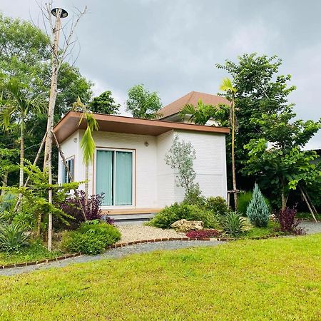 Homdoiintr Farmstay ฮ่อมดอยอินทร์ ฟาร์มสเตย์ Ban Huai Kaeo Exterior foto