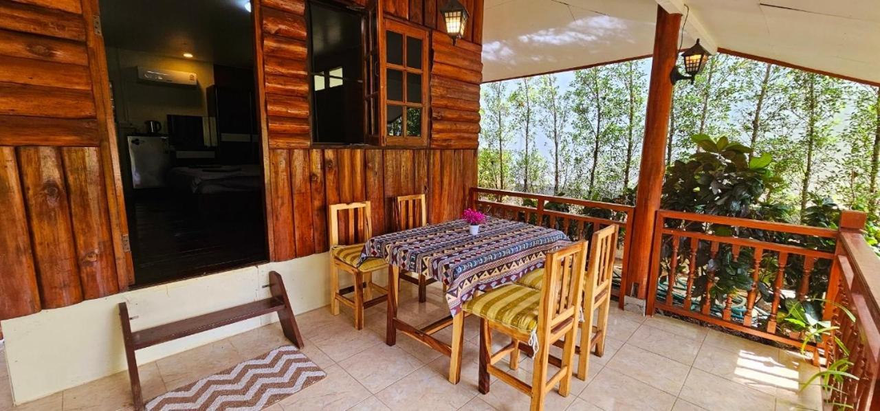 Homdoiintr Farmstay ฮ่อมดอยอินทร์ ฟาร์มสเตย์ Ban Huai Kaeo Exterior foto